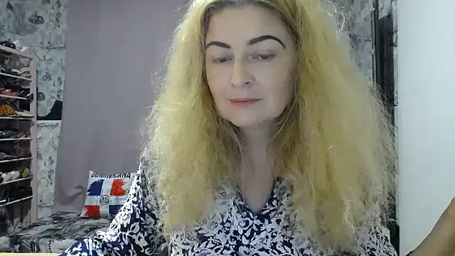 Helen1974 online show from October 10, 2025, 5:39 am