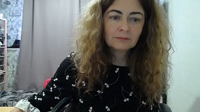 Helen1974 online show from June 7, 2026, 7:12 am