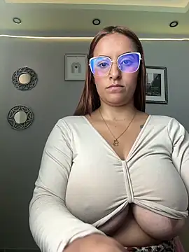 Snapshot of Seized_lust chatting on January 7, 2025, 4:27 pm Seized lust online show from January 7, 2025, 4:27 pm