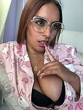 Snapshot of Seized_lust chatting on February 13, 2025, 7:31 pm Seized lust online show from February 13, 2025, 7:31 pm