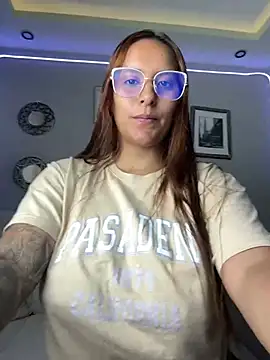 Snapshot of Seized_lust chatting on February 25, 2025, 1:06 pm Seized lust online show from February 25, 2025, 1:06 pm