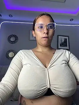 Snapshot of Seized_lust chatting on March 4, 2025, 1:59 pm Seized lust online show from March 4, 2025, 1:59 pm