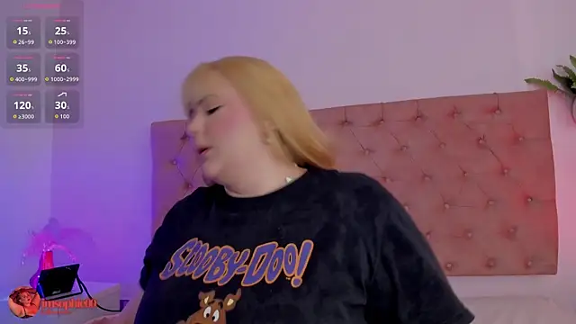 sophiarossee  online show from February 16, 2026, 12:34 pm