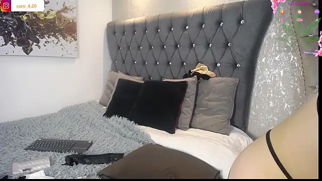 CaroFisher online show from January 8, 2026, 1:13 pm