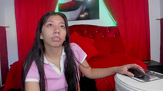 Snapshot of sexylaurita chatting on January 30, 2025, 12:06 pm sexylaurita online show from January 30, 2025, 12:06 pm