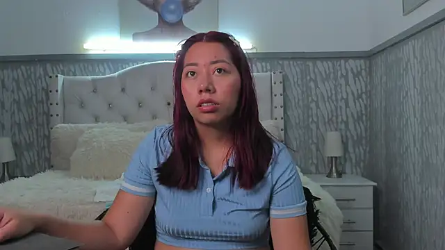 sexylaurita online show from April 20, 2026, 11:24 am