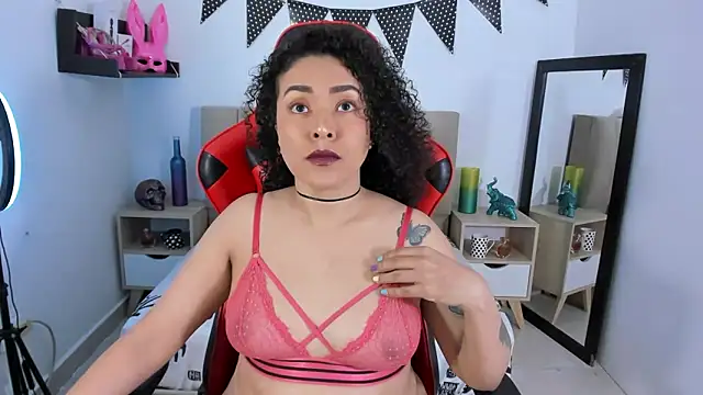 Zoe Gruber online show from December 12, 2024, 11:36 pm