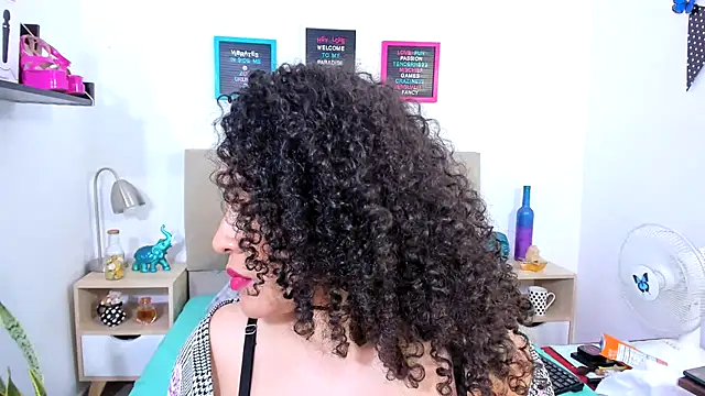 Zoe Gruber online show from March 21, 2025, 3:01 am