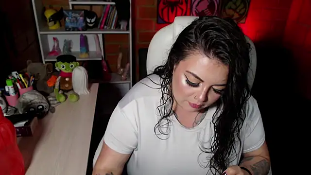 juliette rd online show from December 5, 2025, 4:43 am