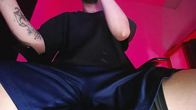 zacwatson  online show from December 23, 2025, 12:08 am