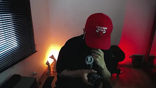 zacwatson  online show from February 12, 2026, 10:16 pm