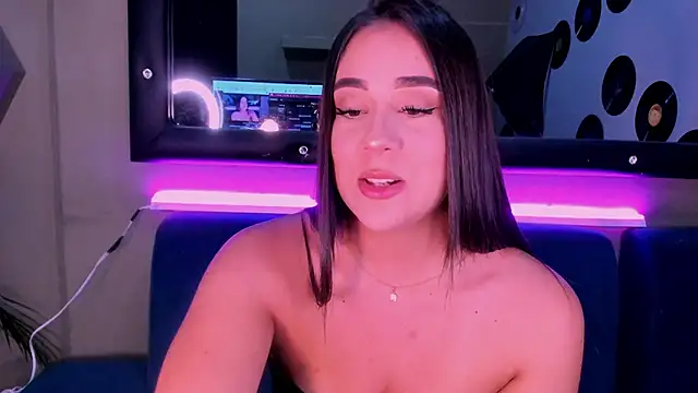 Snapshot of Sussy_Bell01 chatting on December 12, 2024, 8:21 pm Sussy Bell01 online show from December 12, 2024, 8:21 pm