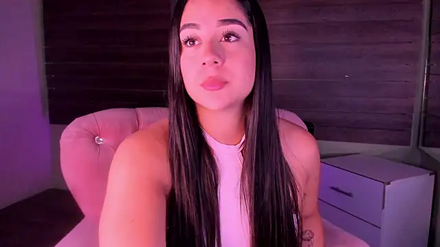 Snapshot of Sussy_Bell01 chatting on December 28, 2024, 7:43 pm Sussy Bell01 online show from December 28, 2024, 7:43 pm