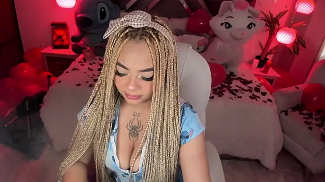 conny  curly online show from February 7, 2025, 1:32 pm