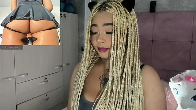 conny  curly online show from April 10, 2026, 2:22 pm