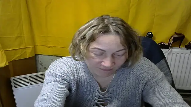 Snapshot of wLESLYMOSw chatting on February 12, 2025, 3:27 pm wLESLYMOSw online show from February 12, 2025, 3:27 pm