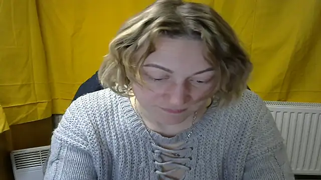 Snapshot of wLESLYMOSw chatting on February 12, 2025, 6:30 pm wLESLYMOSw online show from February 12, 2025, 6:30 pm