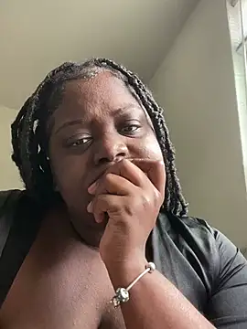 Snapshot of fantasygyal chatting on July 7, 2026, 5:39 pm fantasygyal online show from July 7, 2026, 5:39 pm