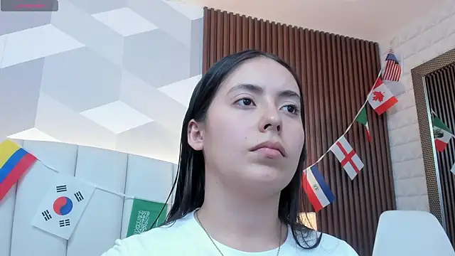 Snapshot of Julietasantos__ chatting on June 25, 2026, 6:23 pm Julietasantos online show from June 25, 2026, 6:23 pm
