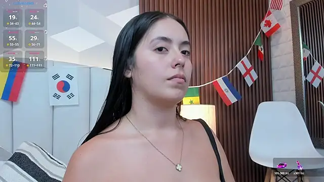 Snapshot of Julietasantos__ chatting on July 1, 2026, 6:51 pm Julietasantos online show from July 1, 2026, 6:51 pm