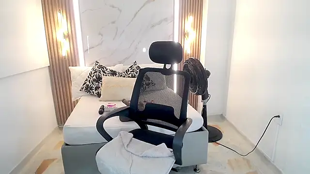 Mariana Rojas online show from April 9, 2026, 6:19 am