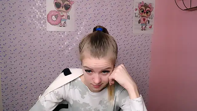 AliceFlirtt  online show from December 20, 2024, 8:28 am