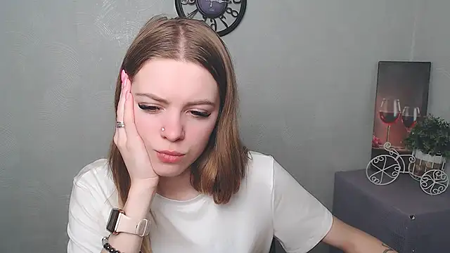 AliceFlirtt  online show from March 11, 2025, 2:18 pm