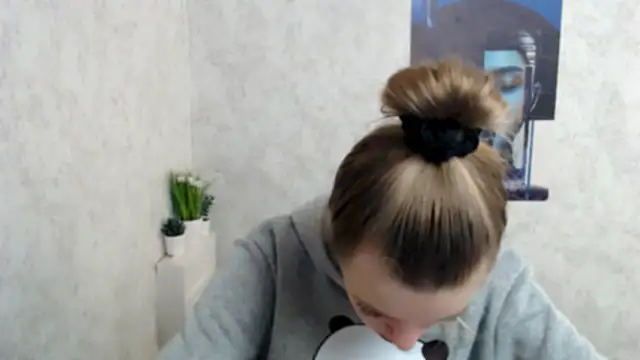 AliceFlirtt  online show from November 18, 2025, 7:46 am