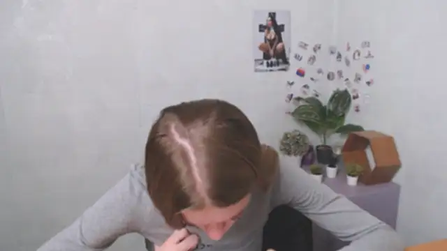 AliceFlirtt  online show from December 2, 2025, 12:10 pm