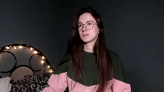 Snapshot of wow__kelly chatting on October 20, 2025, 2:39 pm wow kelly online show from October 20, 2025, 2:39 pm