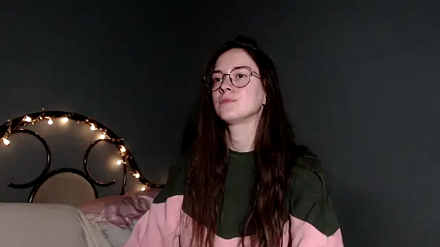 Snapshot of wow__kelly chatting on December 2, 2025, 4:24 pm wow kelly online show from December 2, 2025, 4:24 pm