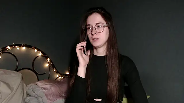 Snapshot of wow__kelly chatting on December 15, 2025, 3:05 pm wow kelly online show from December 15, 2025, 3:05 pm