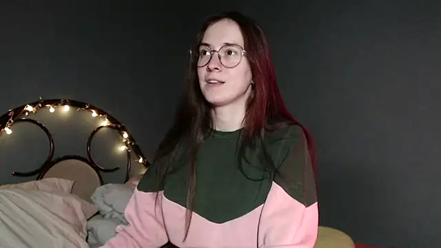 Snapshot of wow__kelly chatting on December 17, 2025, 3:18 pm wow kelly online show from December 17, 2025, 3:18 pm