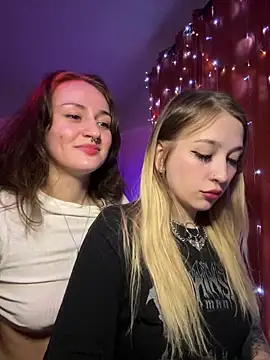 Snapshot of Dooubletroublee chatting on January 28, 2025, 3:47 am Dooubletroublee online show from January 28, 2025, 3:47 am