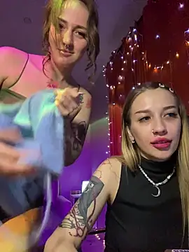 Snapshot of Dooubletroublee chatting on March 22, 2025, 2:59 am Dooubletroublee online show from March 22, 2025, 2:59 am