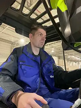 Ricoleckt online show from February 19, 2025, 8:12 am