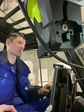 Ricoleckt online show from February 19, 2025, 1:50 pm