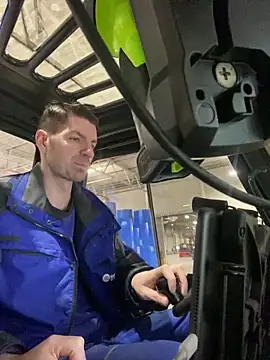 Ricoleckt online show from February 21, 2025, 10:07 am