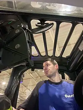 Ricoleckt online show from February 24, 2025, 5:54 am