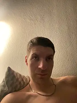 Ricoleckt online show from February 28, 2025, 10:17 pm