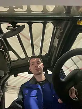 Ricoleckt online show from March 5, 2025, 5:39 pm