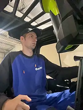 Ricoleckt online show from September 16, 2025, 5:36 pm