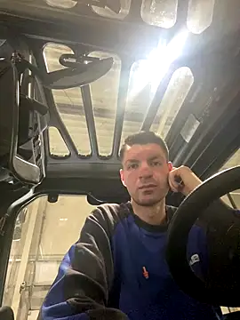 Ricoleckt online show from September 19, 2025, 3:13 pm