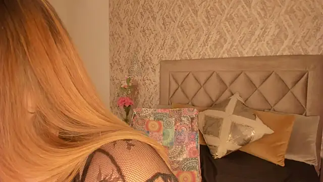 Lady lacey05 online show from February 18, 2025, 5:21 pm