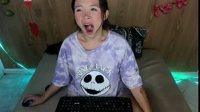 Snapshot of jenelotizz06 chatting on October 24, 2025, 12:08 am jenelotizz06 online show from October 24, 2025, 12:08 am