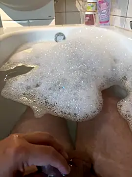 Wessi2005 online show from September 15, 2025, 3:45 pm