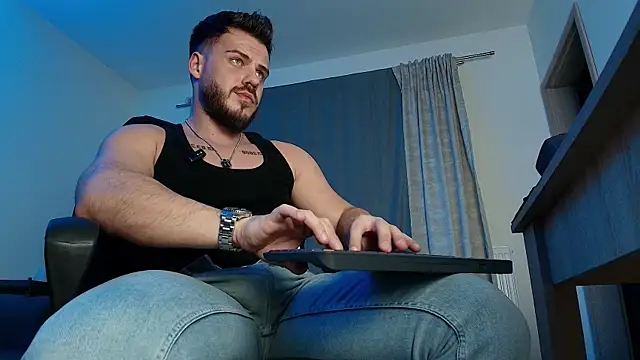 juliusmasters online show from December 23, 2024, 11:06 pm
