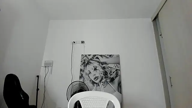  juliana star  online show from February 12, 2026, 8:48 pm