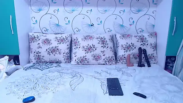 demiemorre online show from January 31, 2025, 8:22 am