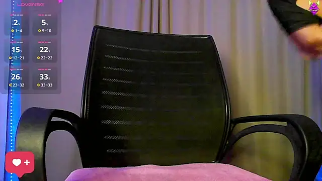 Snapshot of CallMeSima chatting on February 24, 2025, 6:27 am CallMeSima online show from February 24, 2025, 6:27 am